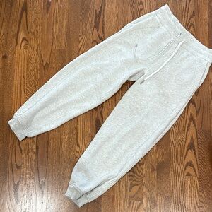 Lululemon Gray High-Rise scuba joggers